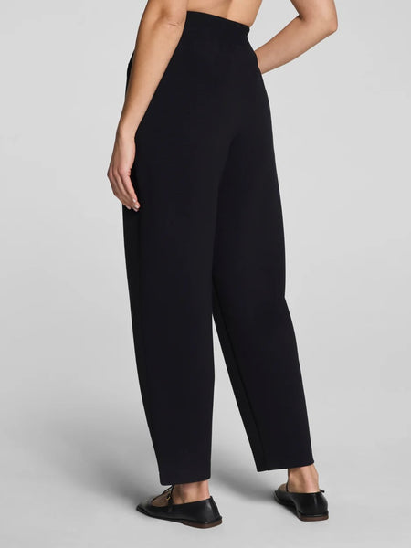 SPANX Air Essentials French Rib Barrel Leg Pant - Very Black