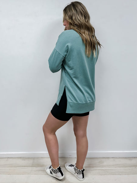 The Modern V-Neck Weekender- Cactus