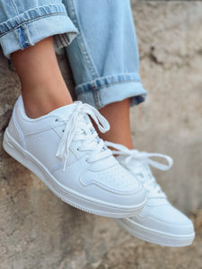 BB Low White Sneakers