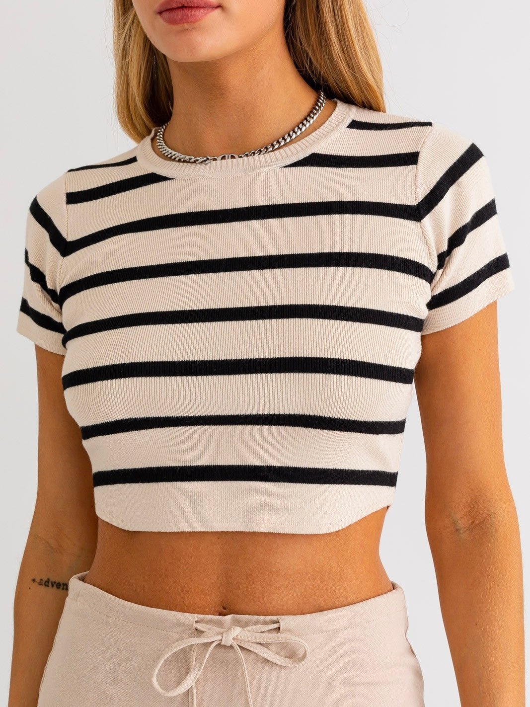 Basic Cropped Short Sleeve Knit Top