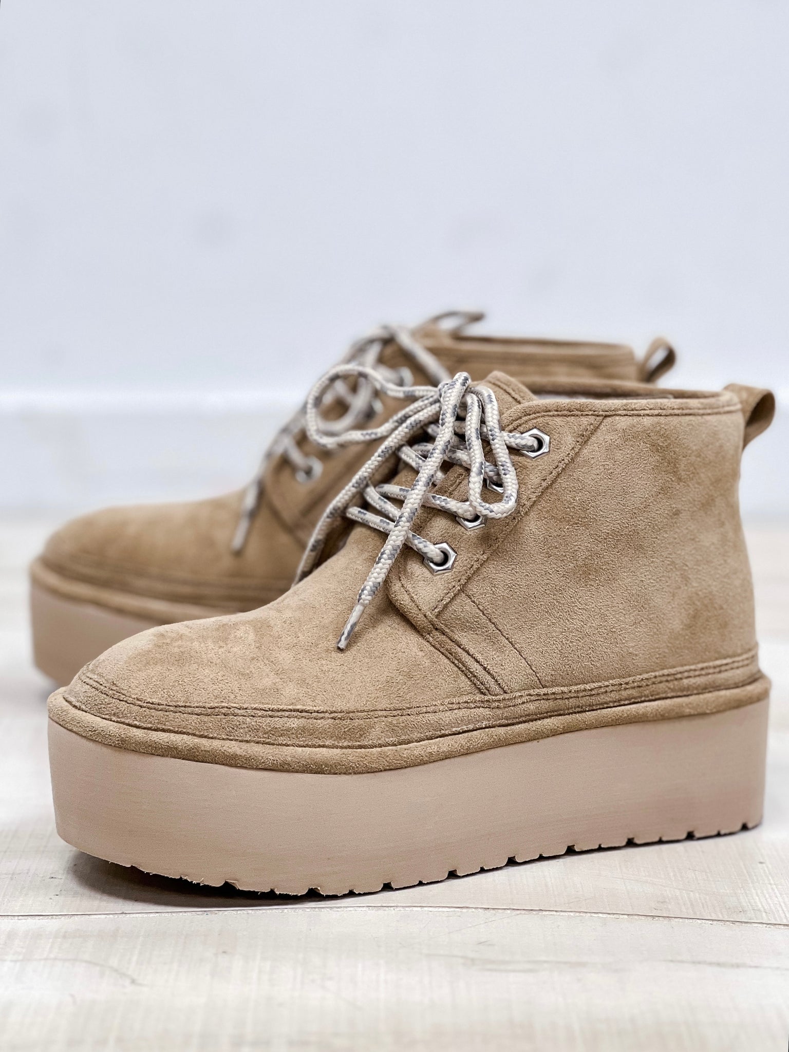 Elsaah Flatform Booties