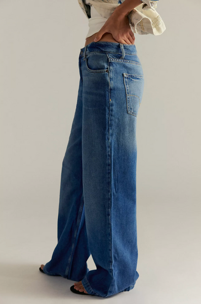 Free People We The Free Stride Straight 'n Wide Jeans - Walk Away