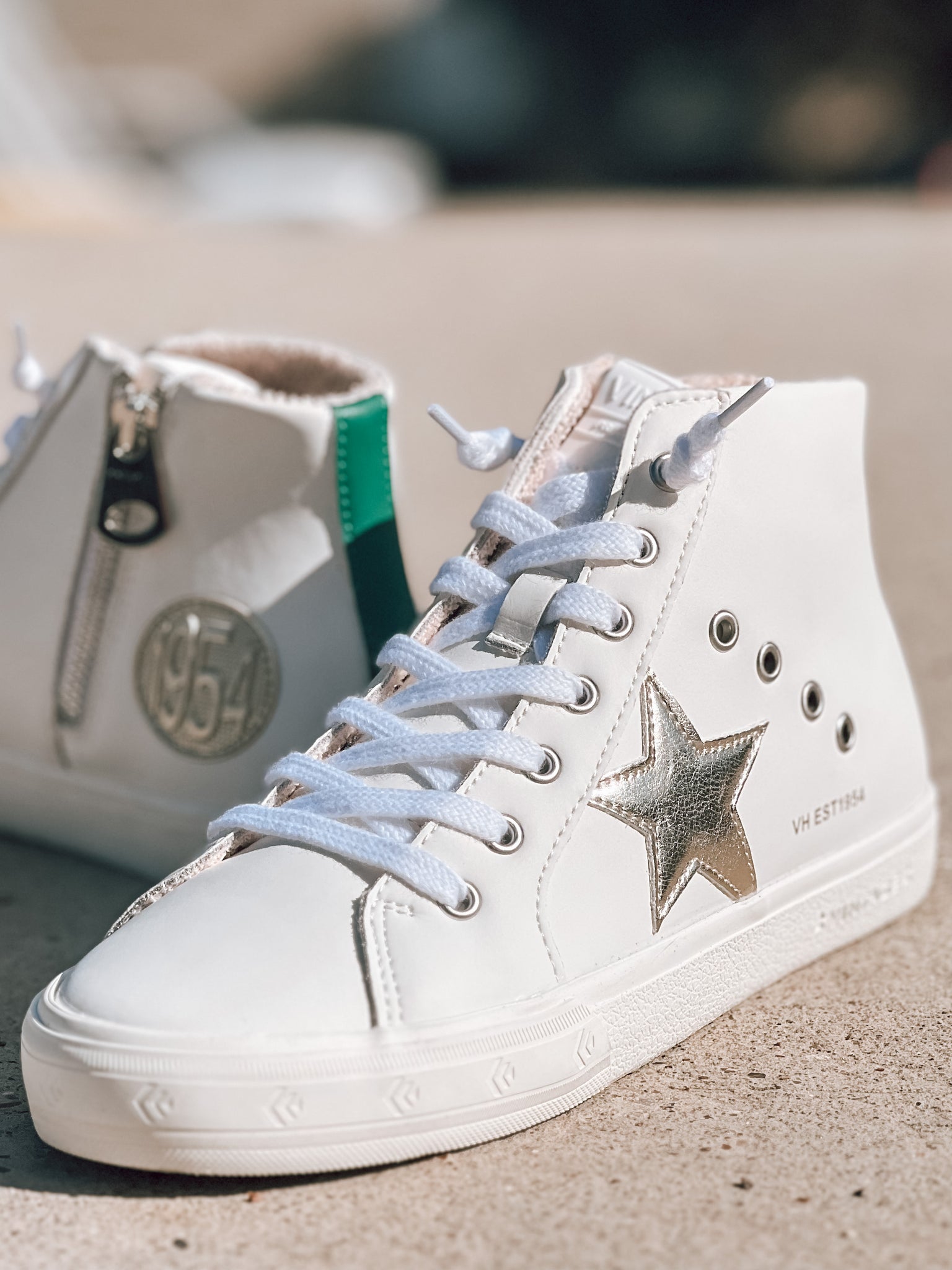 Break Out Star Sneaker- White/ Gold